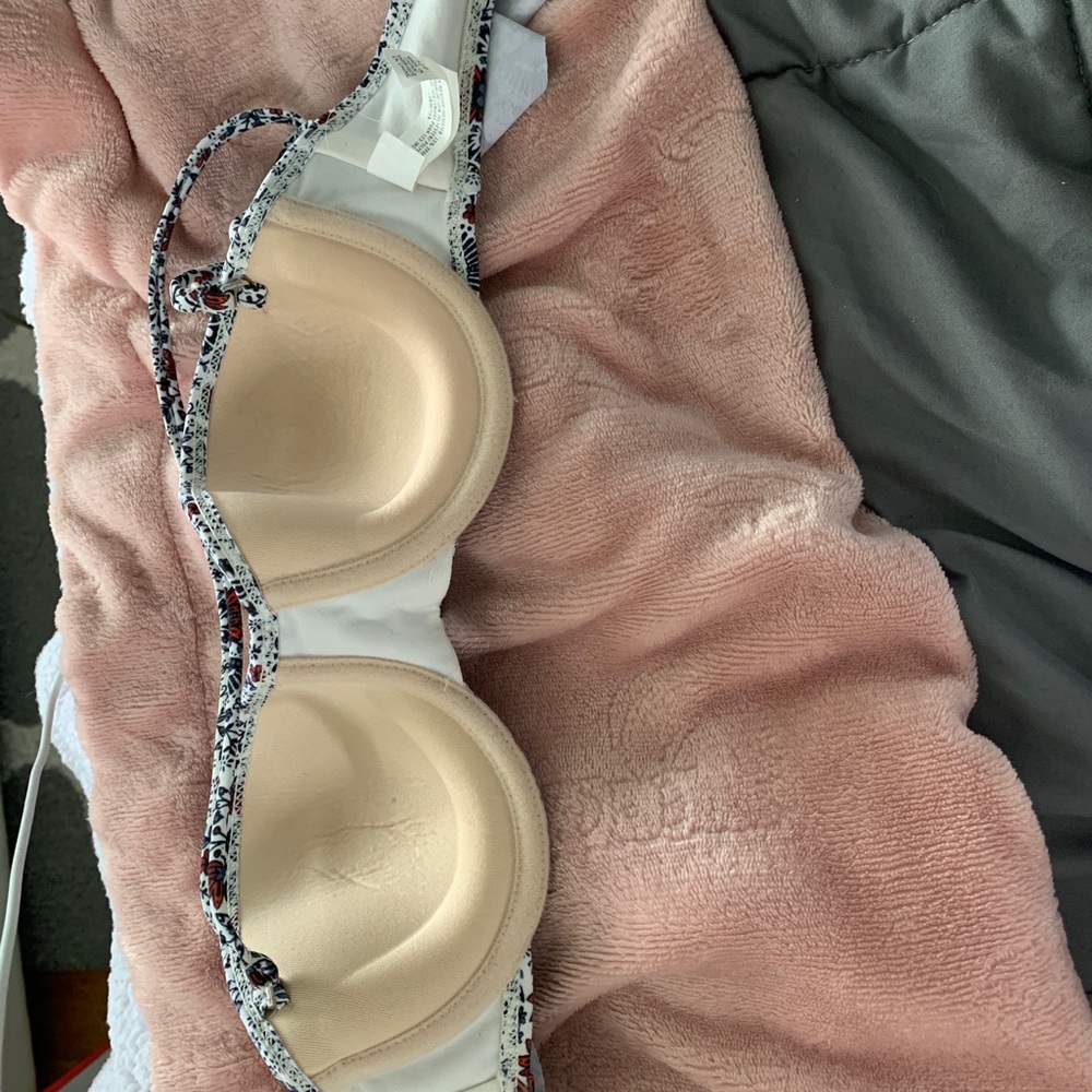 Bathing suite top - Picture 2 of 2